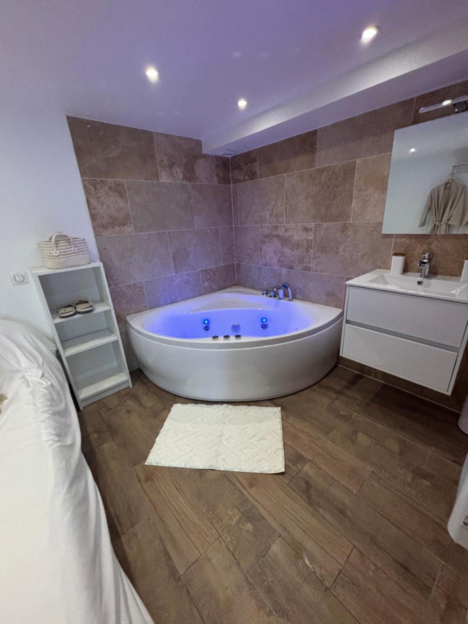 La Ptite Suite De Julie Épernay Extérieur photo