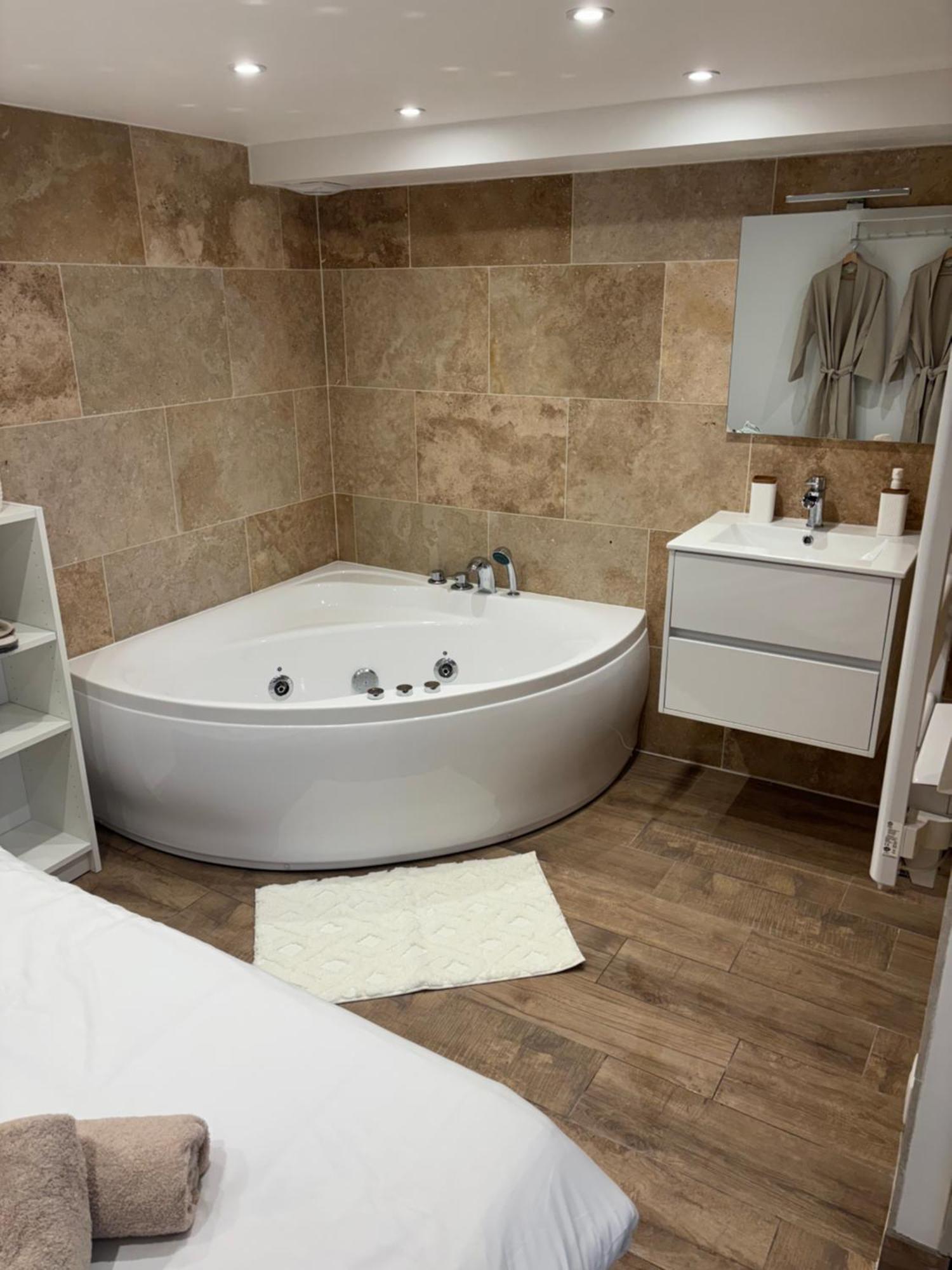 La Ptite Suite De Julie Épernay Extérieur photo